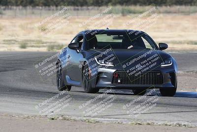 media/Sep-15-2024-Speed Ventures (Sun) [[7a54f7ed2f]]/Black Group/Session 1 (Outside Grapevine)/